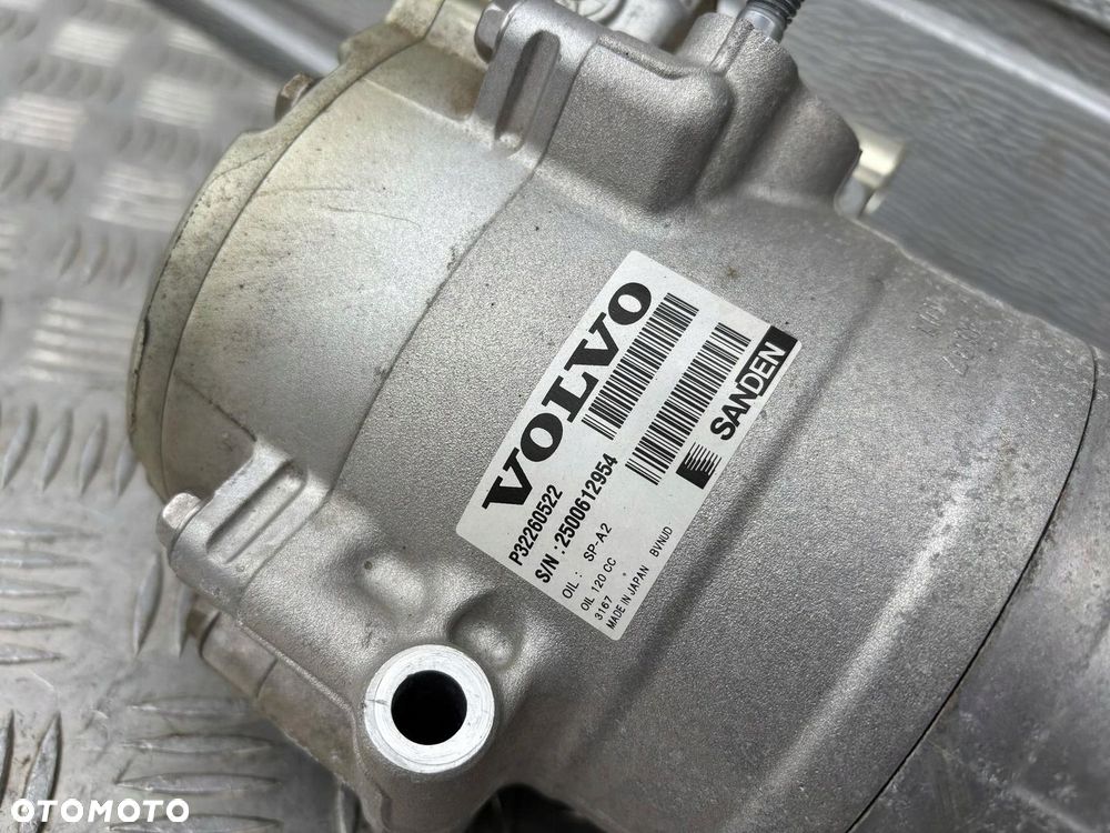 VOLVO XC90 II SPRĘŻARKA KLIMATYZACJI POMPA HYBRYDA 32260522 - 2