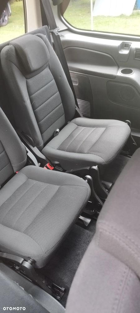 Ford Galaxy - 23