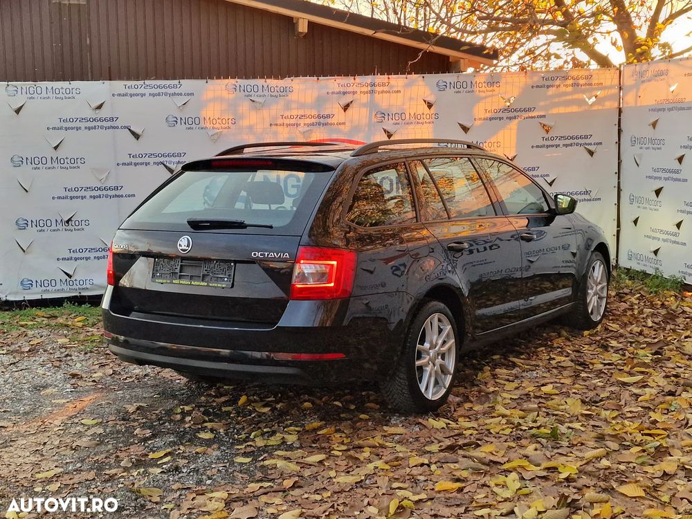 Skoda Octavia Combi Diesel 1.6 TDI Style - 10