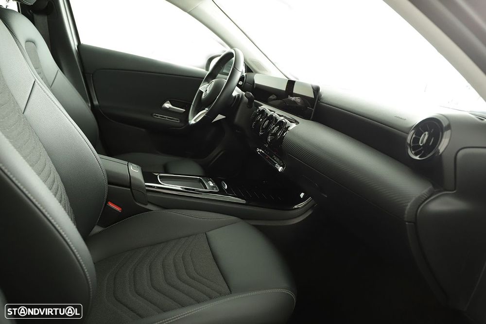 Mercedes-Benz A 200 Standard - 21