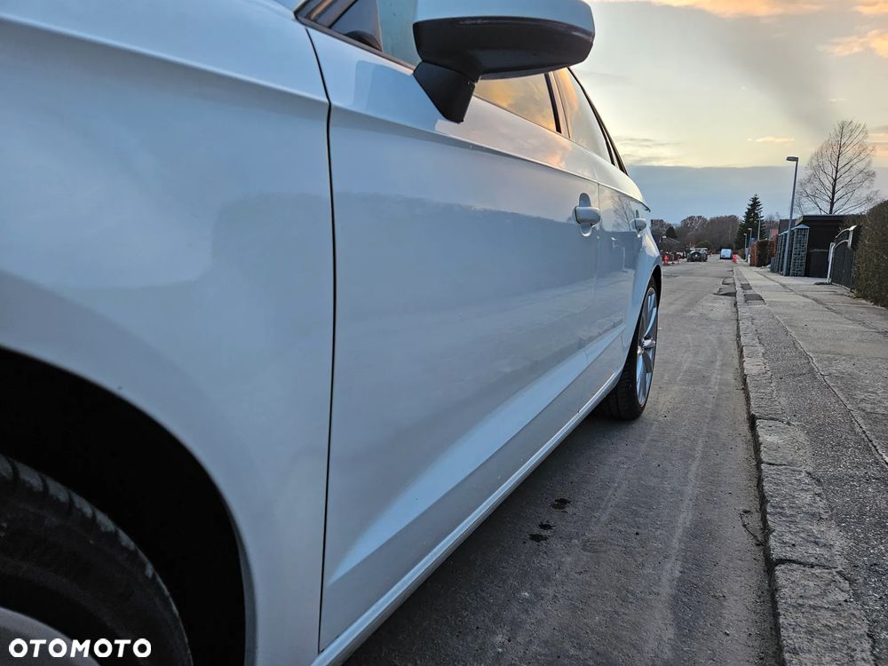 Audi A3 Sportback 1.4 TFSI CoD S tronic - 24