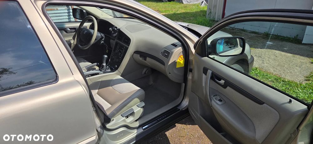 Volvo XC 70 2.5T AWD Momentum - 11