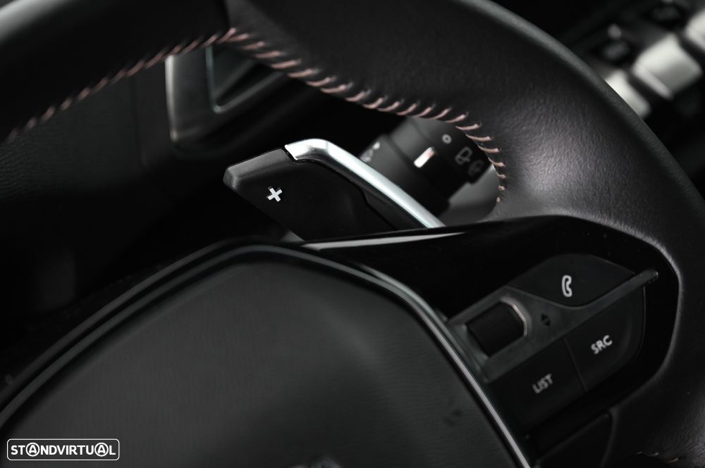 Peugeot 5008 1.2 PureTech Allure Pack EAT8 - 26