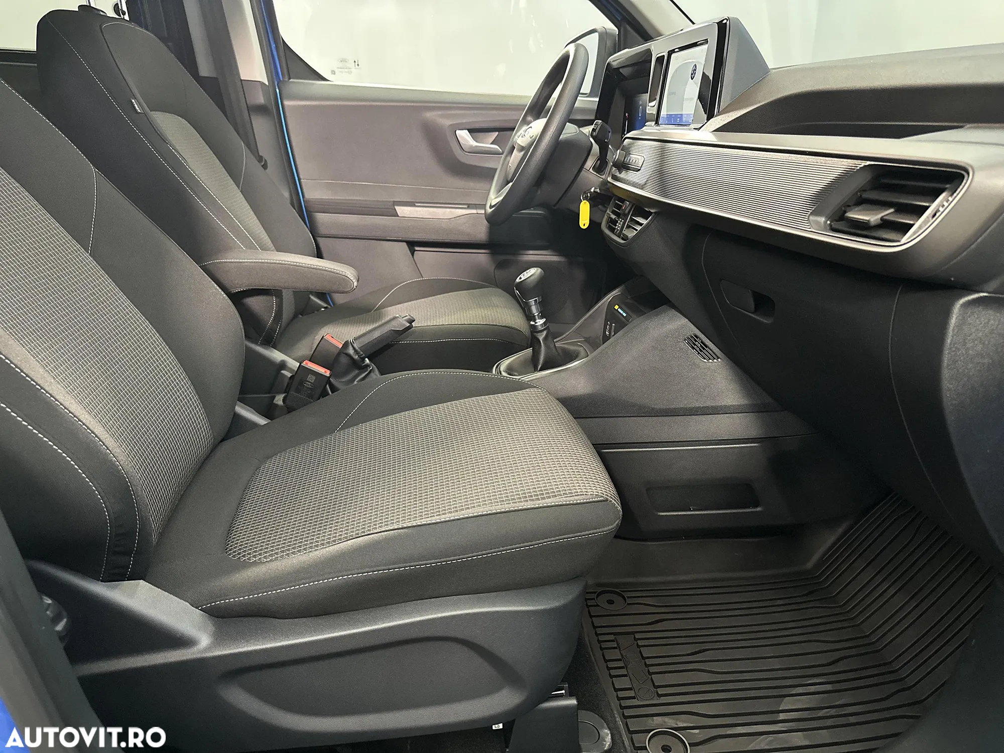 Ford Tourneo Courier - 11
