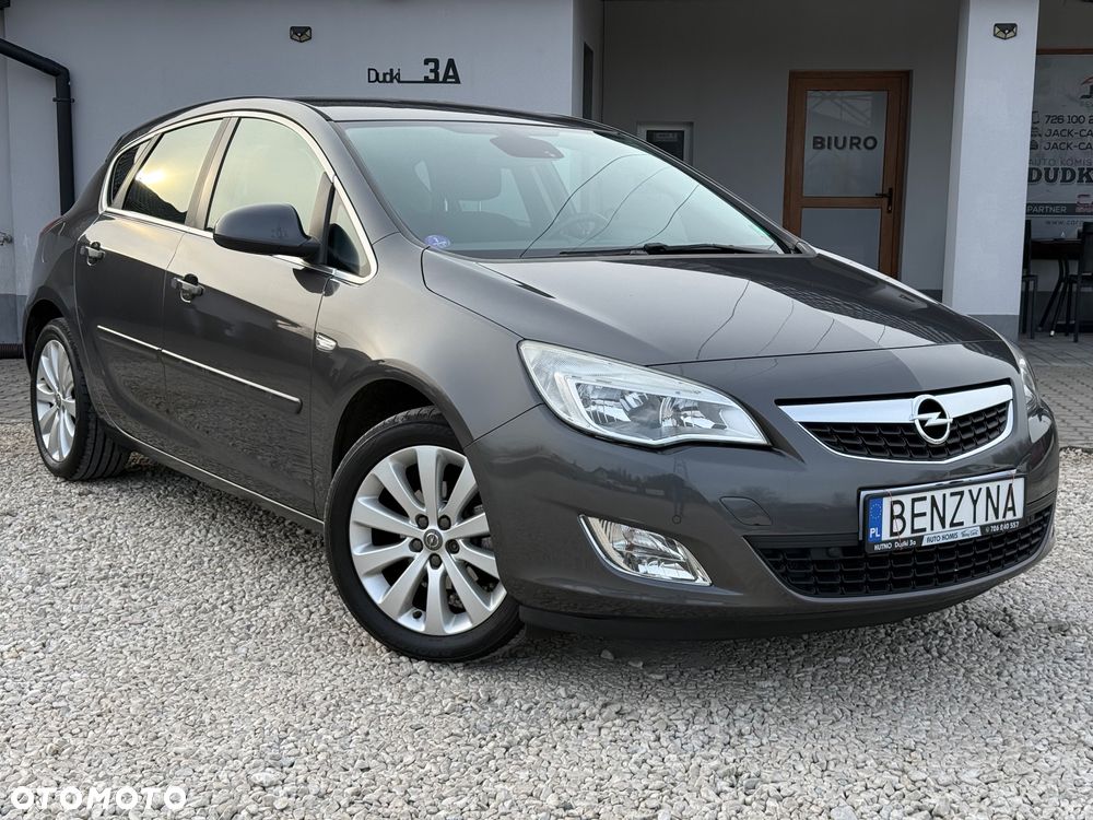 Opel Astra 1.4 T Cosmo - 2