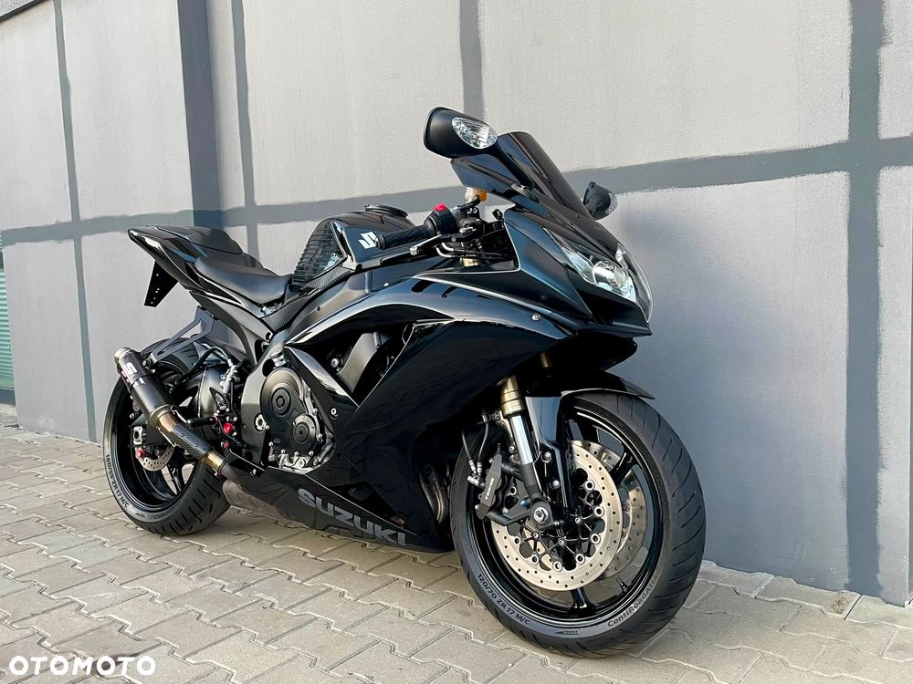 Suzuki GSX-R - 1