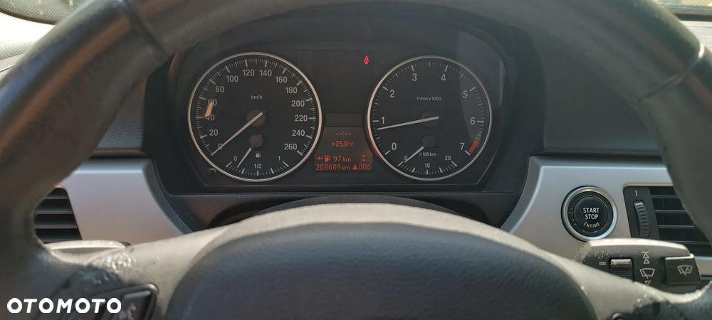 BMW Seria 3 318i - 5