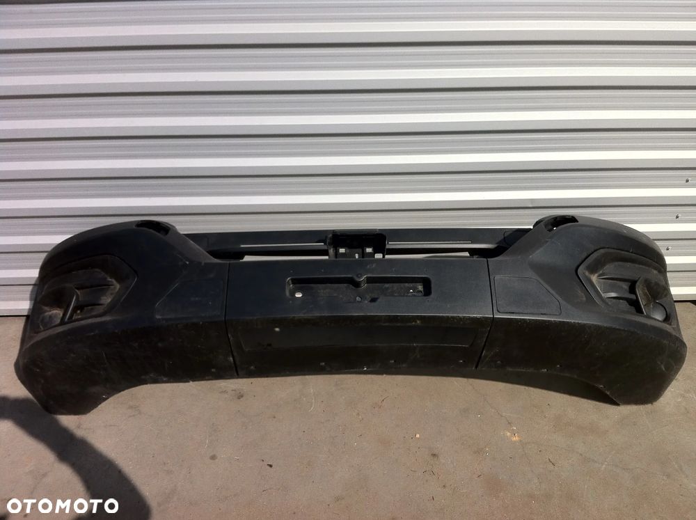 IVECO DAILY ZDERZAK PRZEDNI - 1