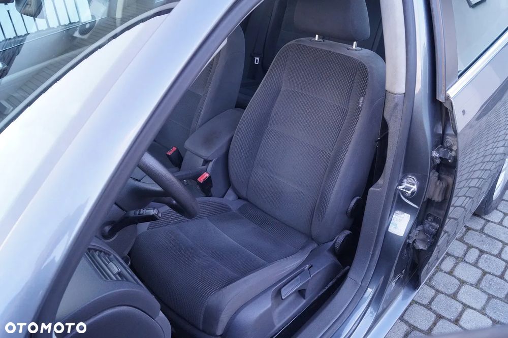 Volkswagen Jetta 2.0 TDI Comfortline - 20