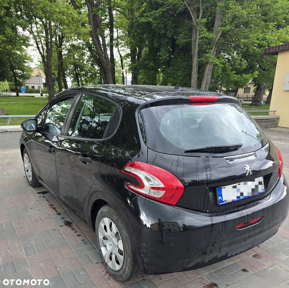 Peugeot 208 - 4