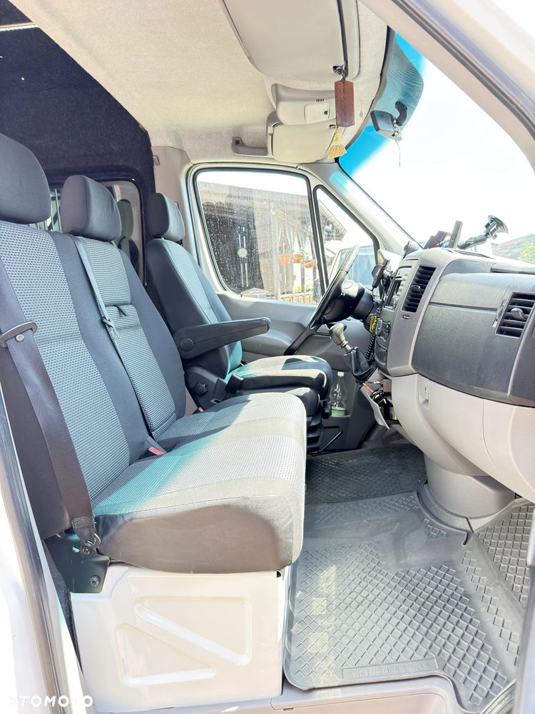 Mercedes-Benz Sprinter - 11