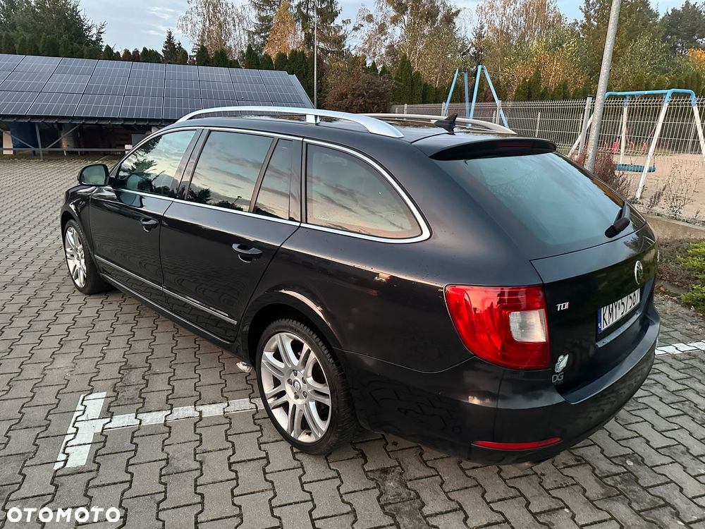 Skoda Superb 2.0 TDI PD Elegance - 5