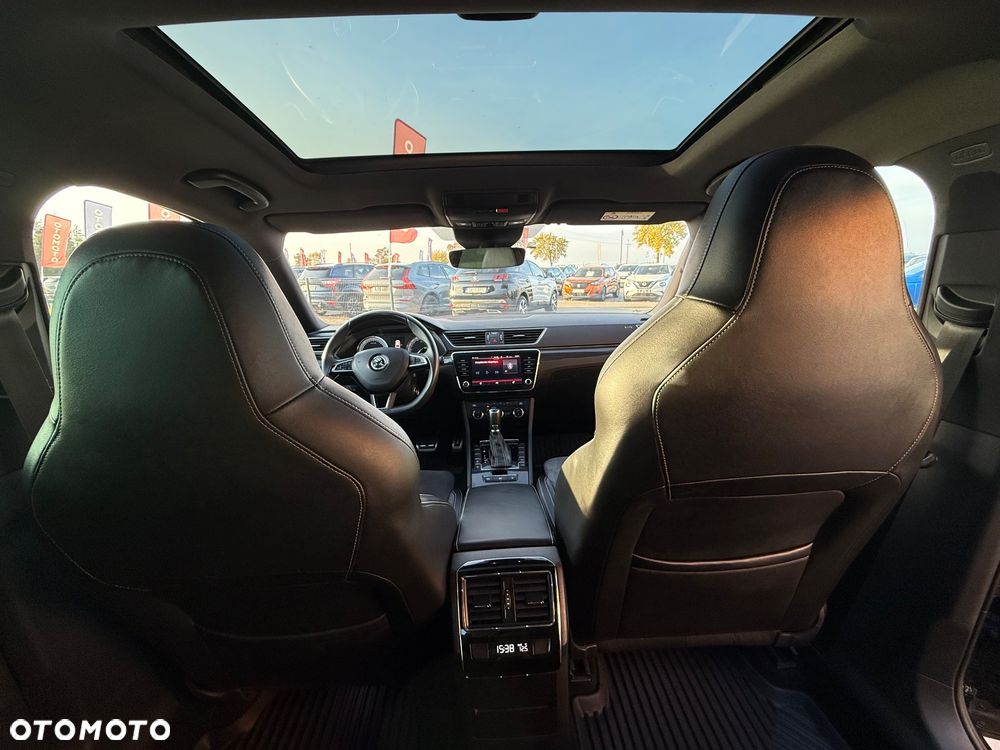 Skoda Superb 2.0 TDI Sportline DSG - 16
