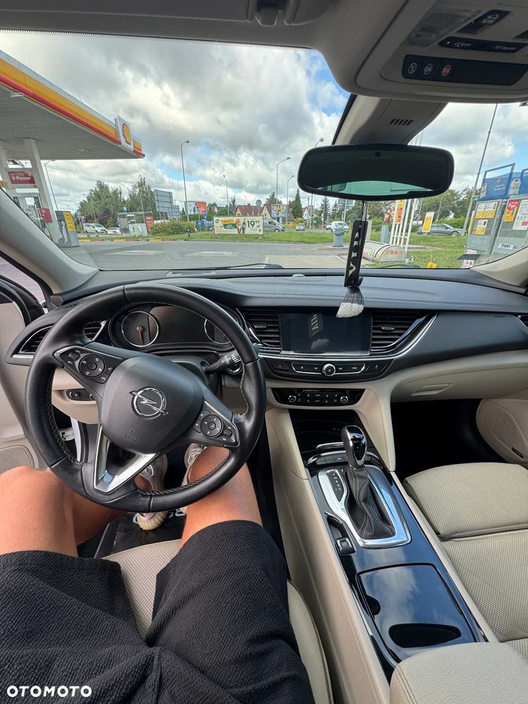 Opel Insignia 1.5 T Exclusive S&S - 8