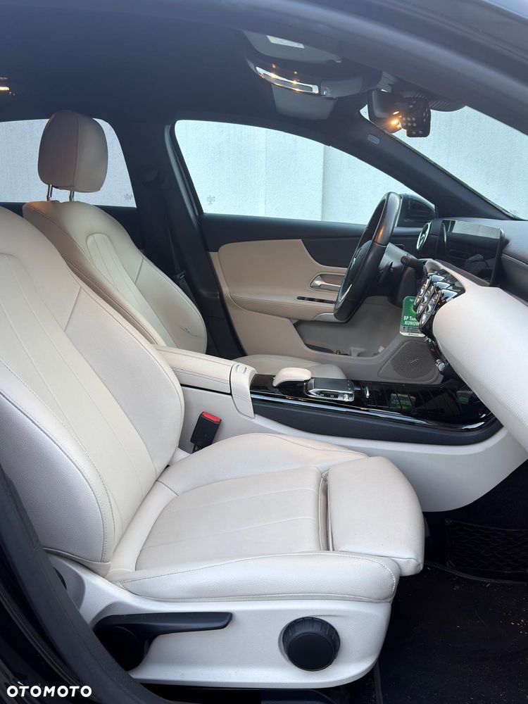 Mercedes-Benz Klasa A 200 7G-DCT - 12