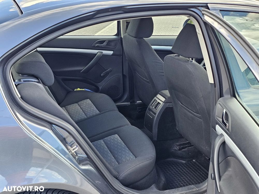 Skoda Octavia 1.4 TSI Ambiente - 6