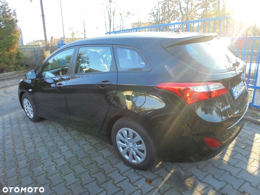 Hyundai i30 i30cw 1.6 CRDi Trend - 32