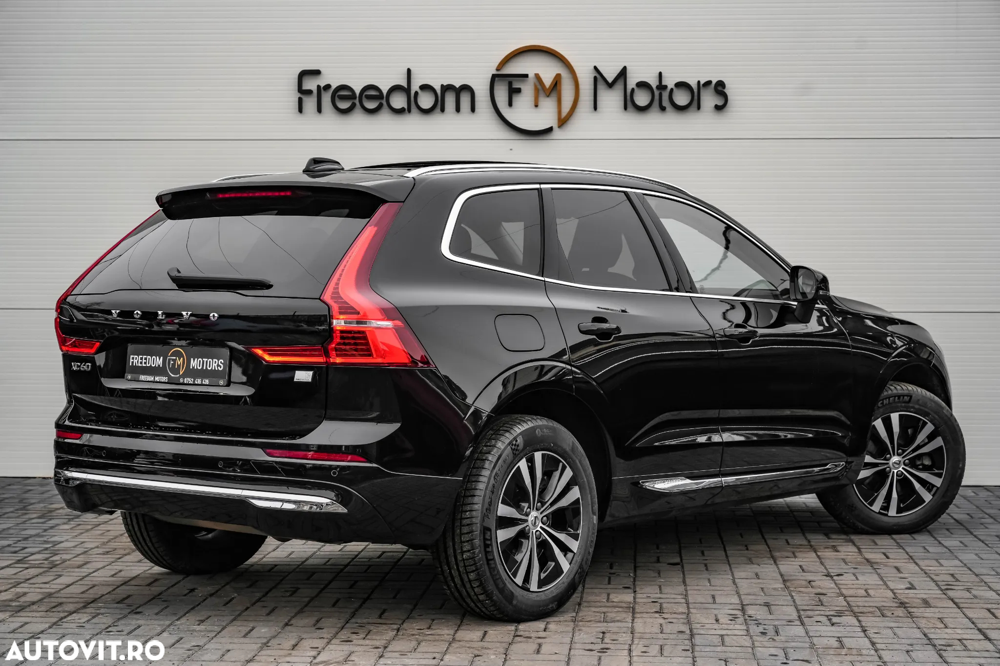 Volvo XC 60 T6 AWD Plug-in Hybrid Plus Bright - 3