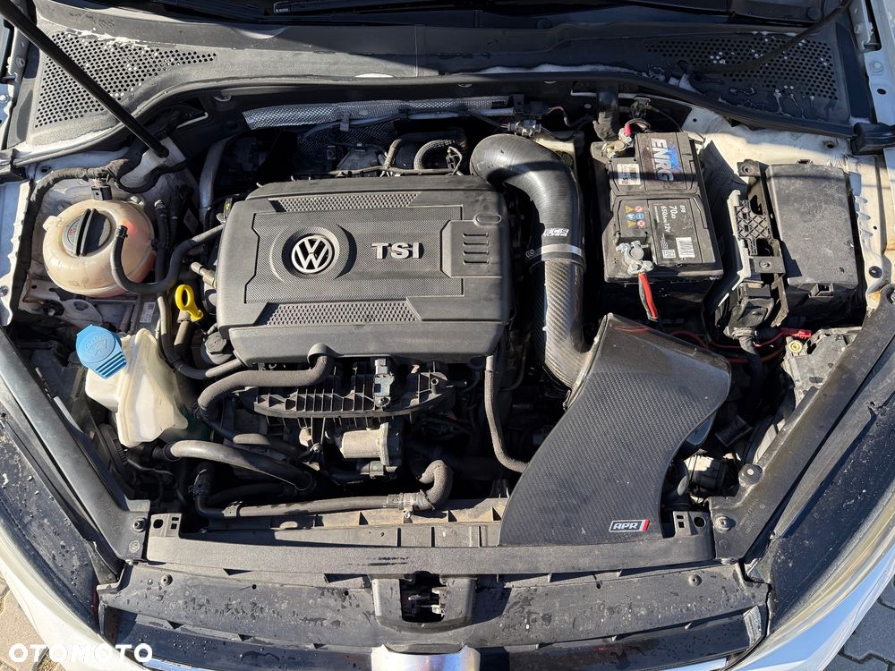 Volkswagen Golf - 20