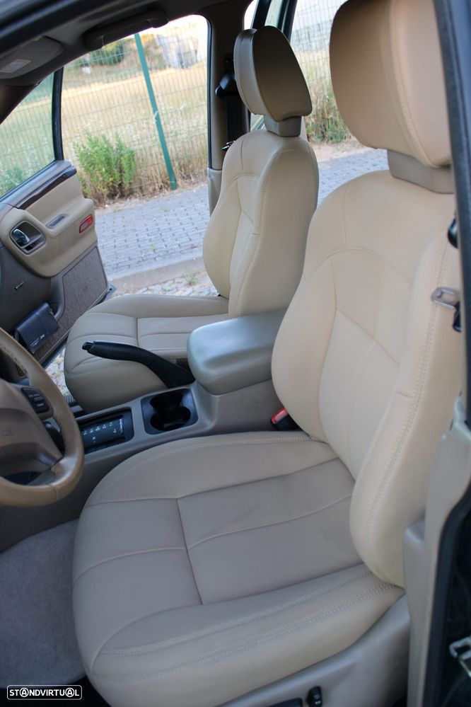 Jeep Grand Cherokee - 15