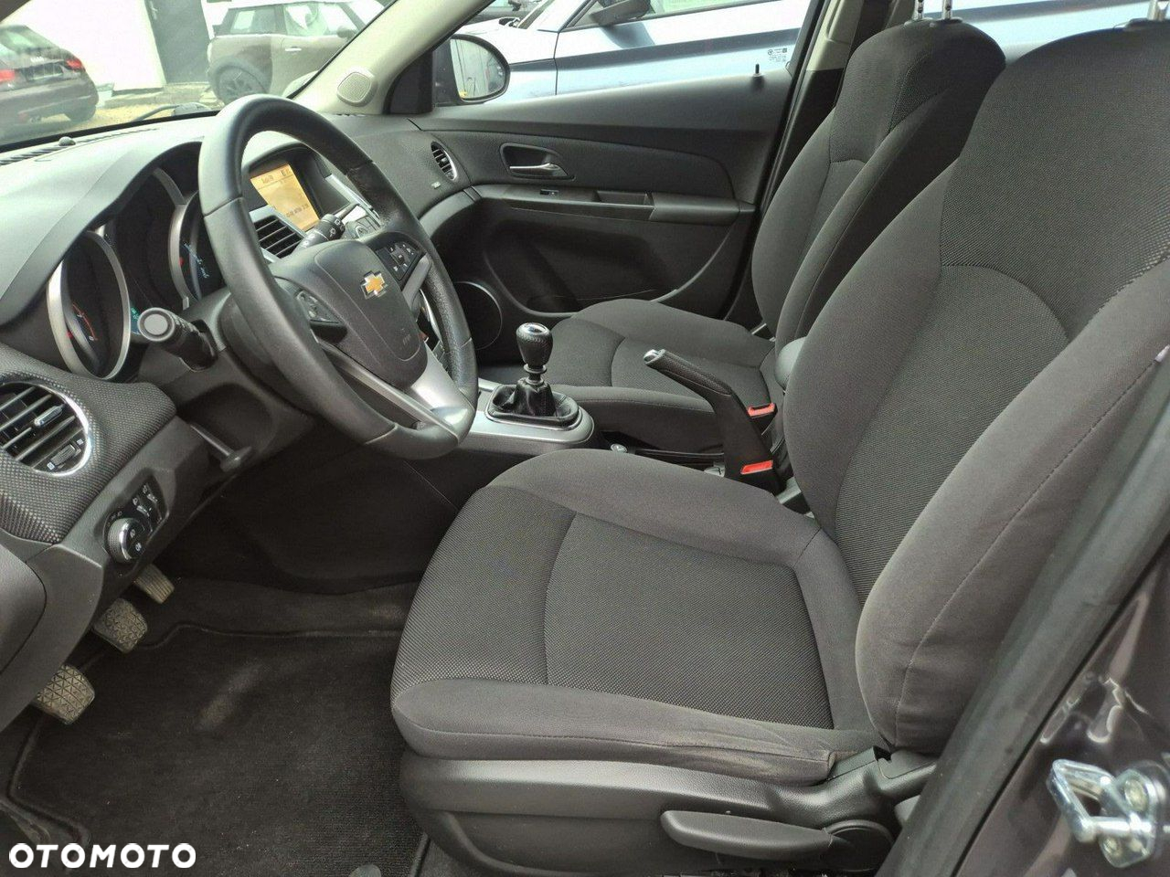 Chevrolet Cruze - 14