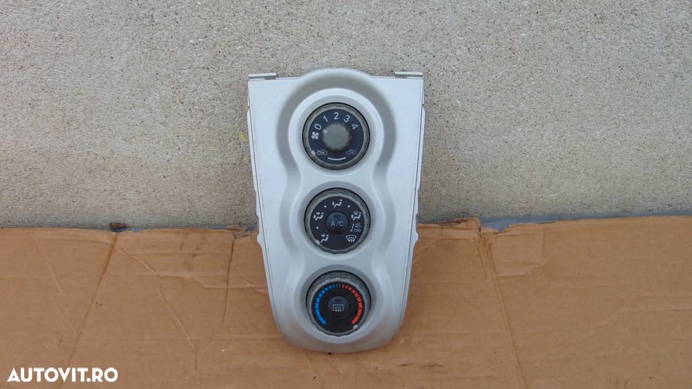 Panou comanda AC Toyota Yaris motor 1.3 benzina an 2005-2011 cod 55406-0D190 - 1