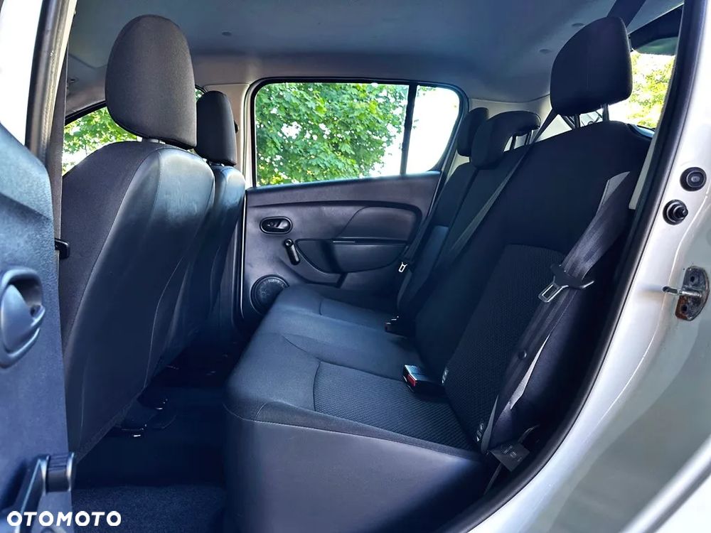 Dacia Sandero 1.2 16V - 12