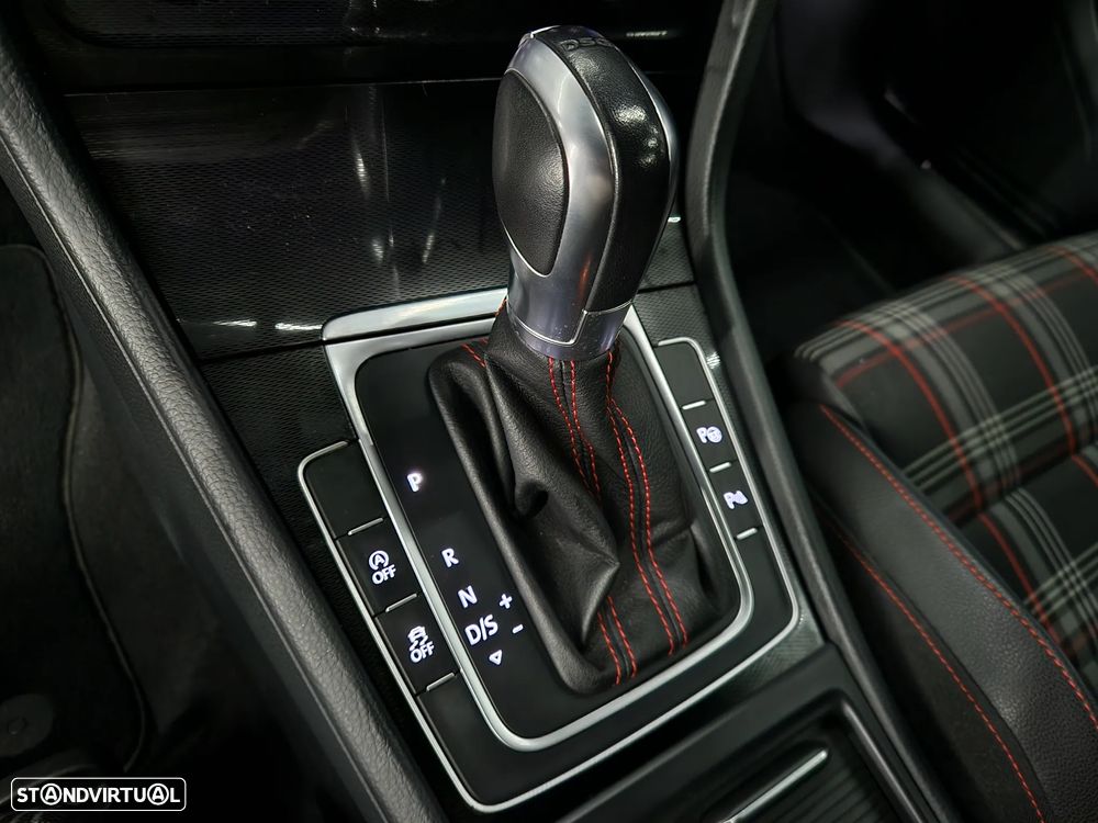VW Golf 2.0 TSi GTi DSG - 14