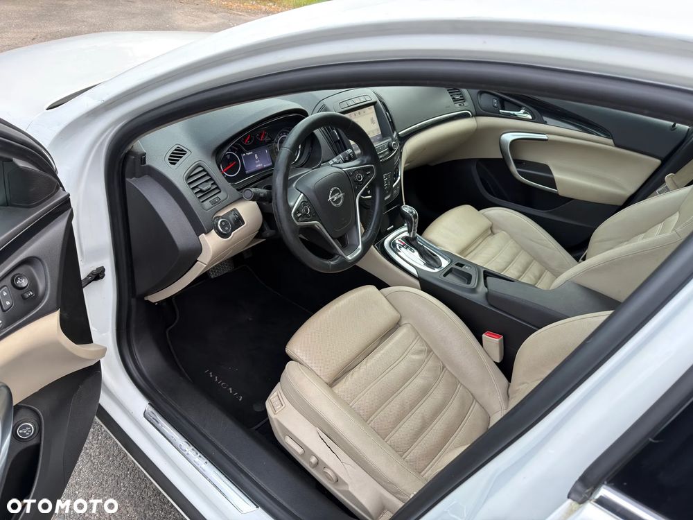 Opel Insignia - 16