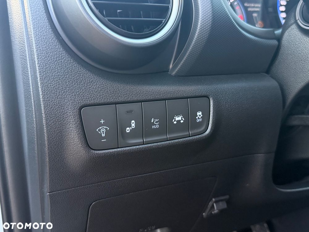 Hyundai Kona 1.6 T-GDI DCT 4WD Premium - 31