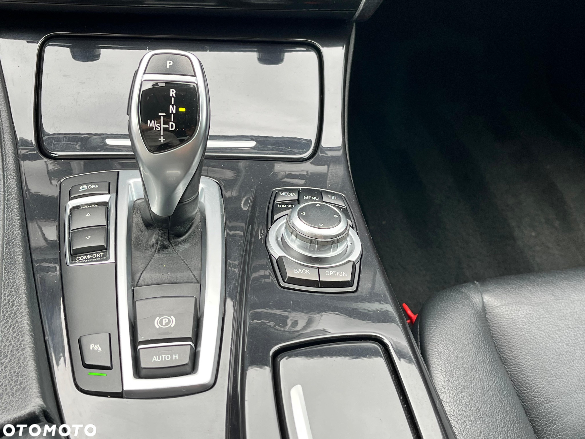 BMW Seria 5 520d xDrive Luxury Line - 28