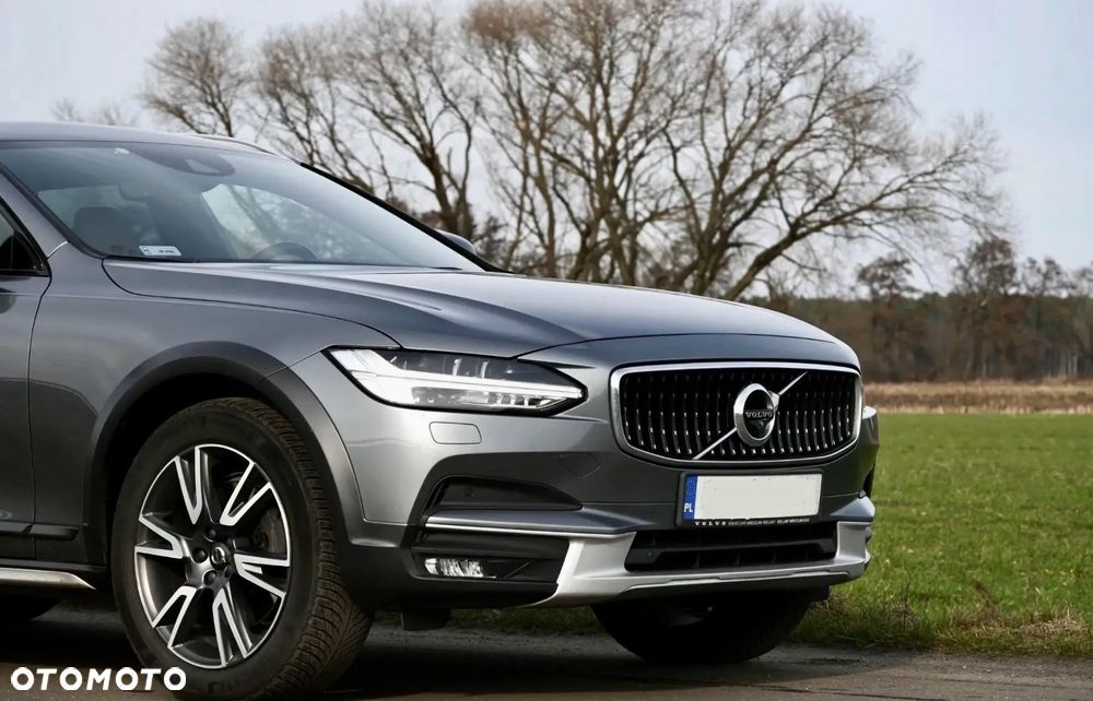 Volvo V90 D5 SCR AWD Momentum Pro - 9
