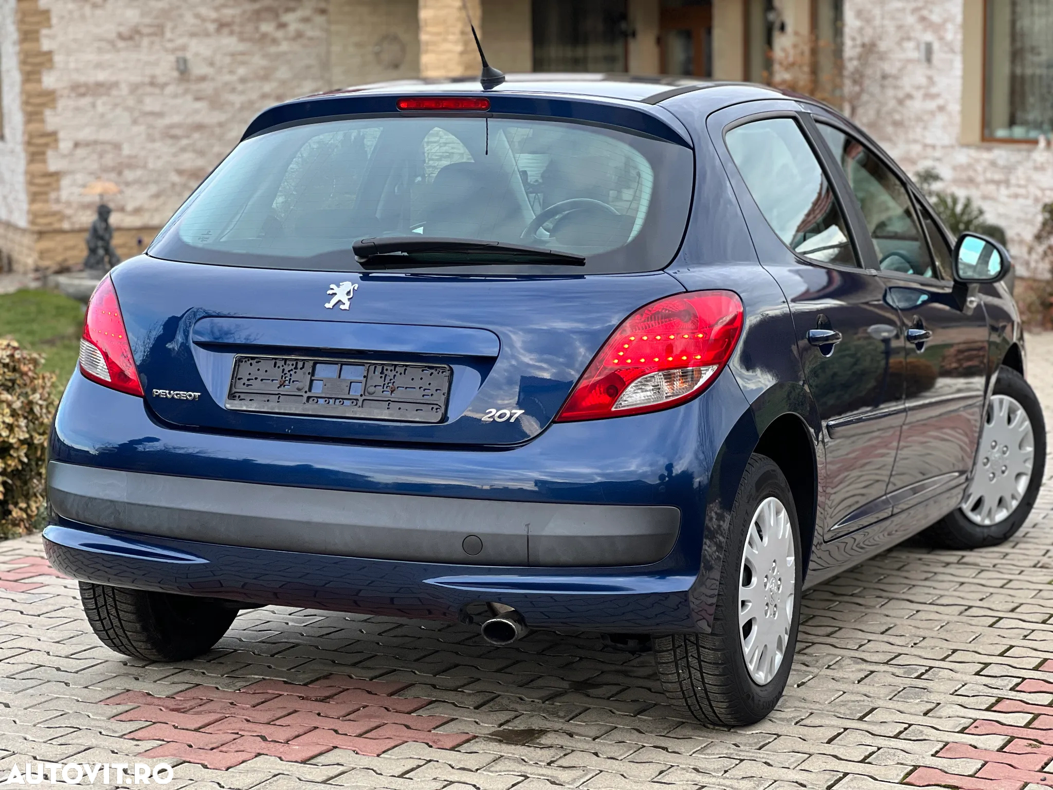 Peugeot 207 1.4 E Premium - 3