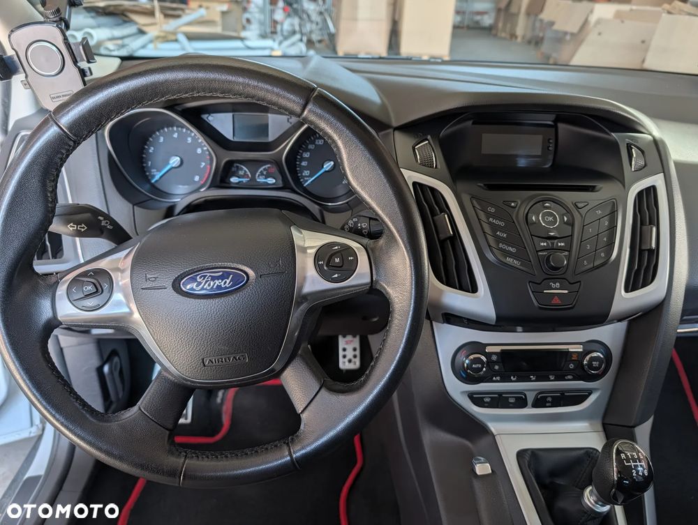 Ford Focus 1.0 EcoBoost Trend Sport - 13