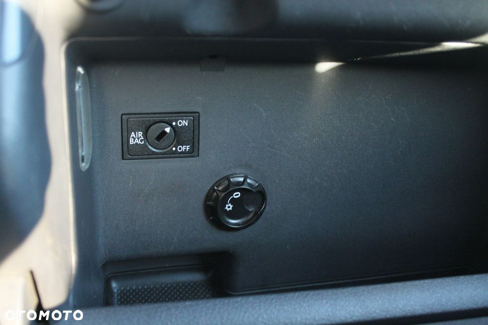 Volkswagen Touran - 21