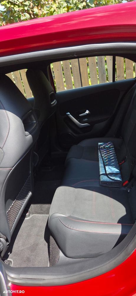 Mercedes-Benz A 180 7G-DCT AMG Line Advanced Plus - 23