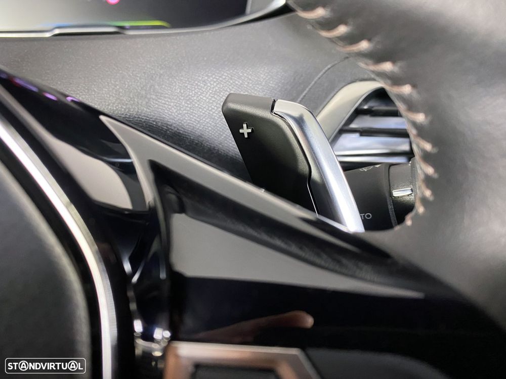 Peugeot 3008 1.6 Plug-in Hybrid Allure e-DCS7 - 11