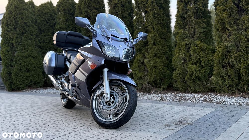 Yamaha FJR - 8