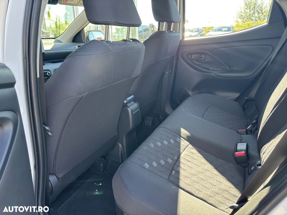 Toyota Yaris 1.5 VVT-i HSD Active - 8
