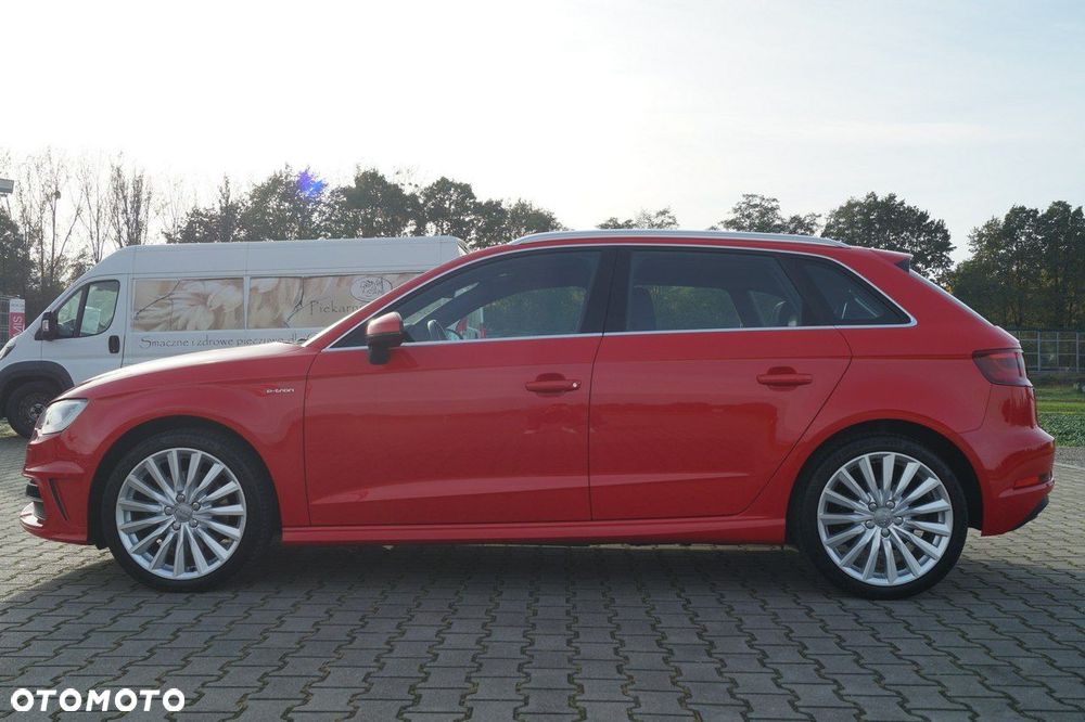 Audi A3 Sportback - 3