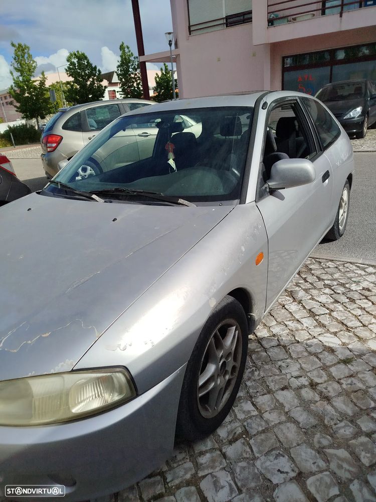Mitsubishi Colt 1.3 GLX - 2