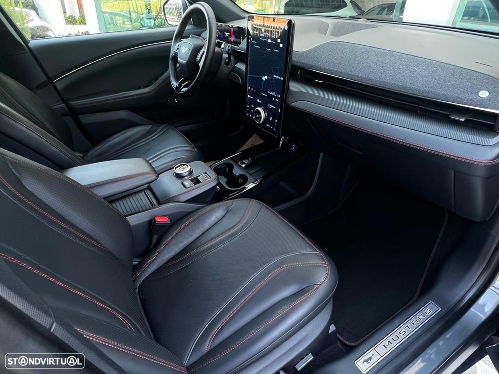 Ford Mustang Mach-E 98.7 kWh Premium - 27