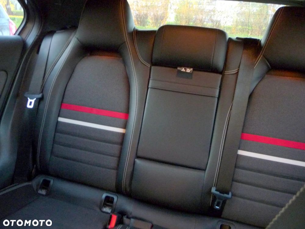 Mercedes-Benz Klasa A 180 BlueEfficiency Edition - 25
