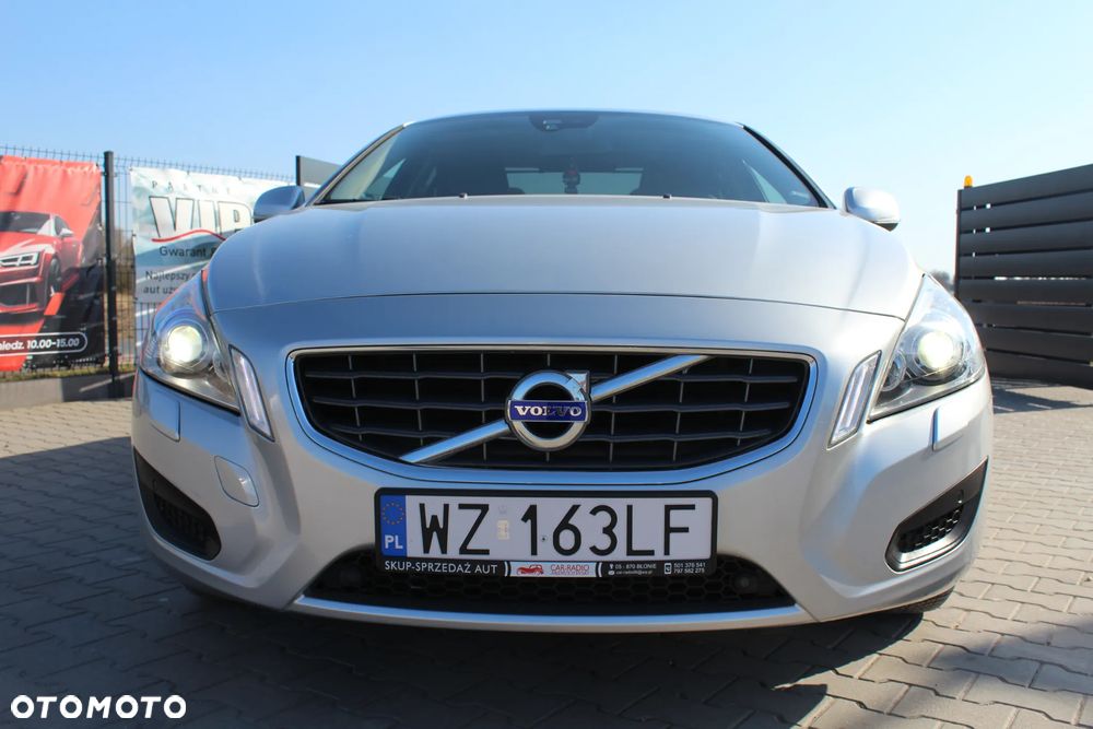 Volvo S60 D3 Summum - 8