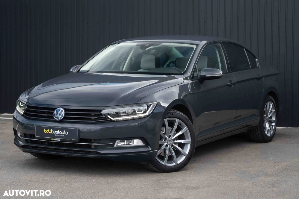 Volkswagen Passat 2.0 TDI DSG Highline - 16