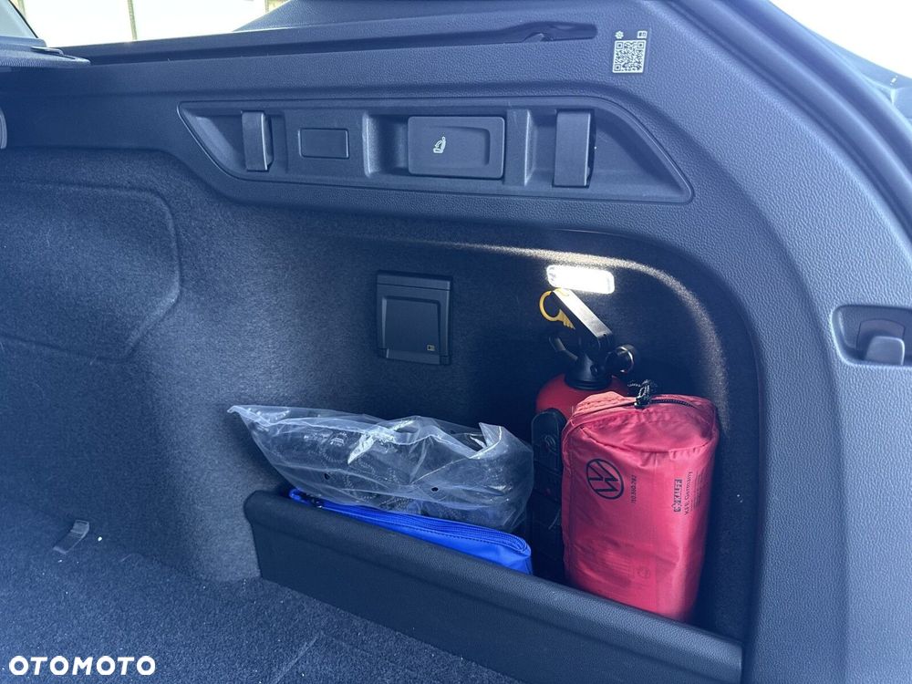 Volkswagen Passat - 21