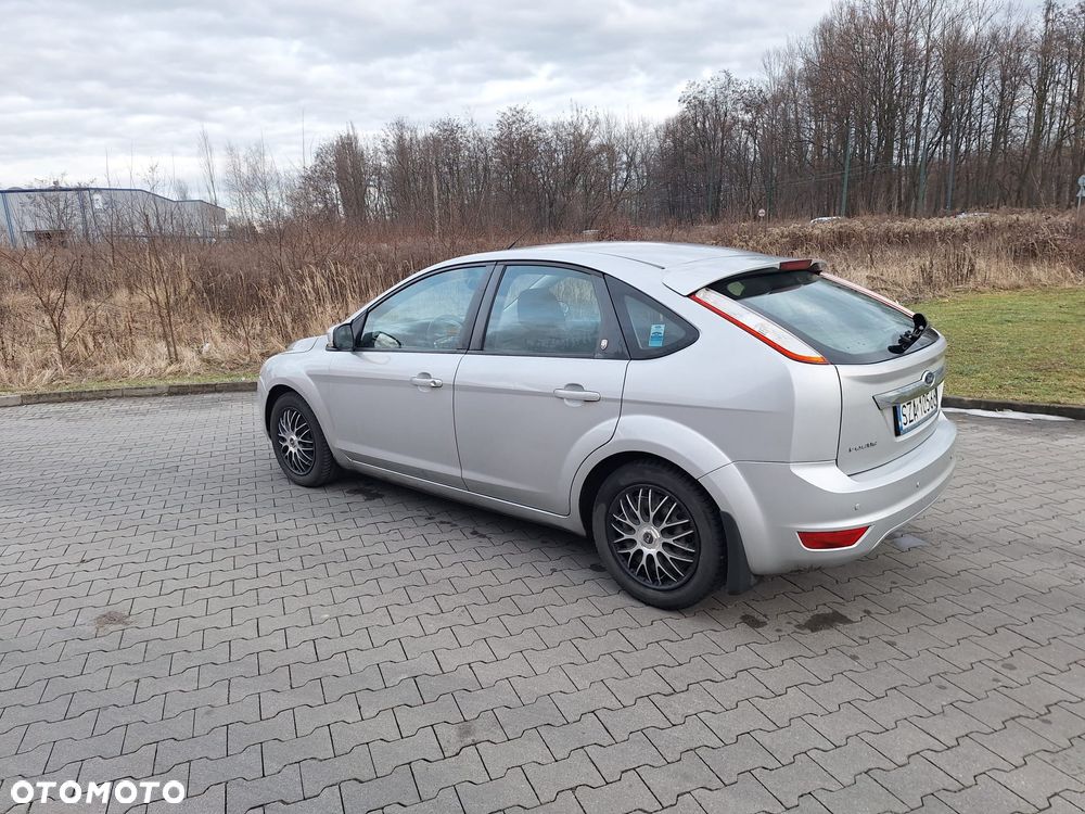Ford Focus 1.6 Ti-VCT Ghia - 10