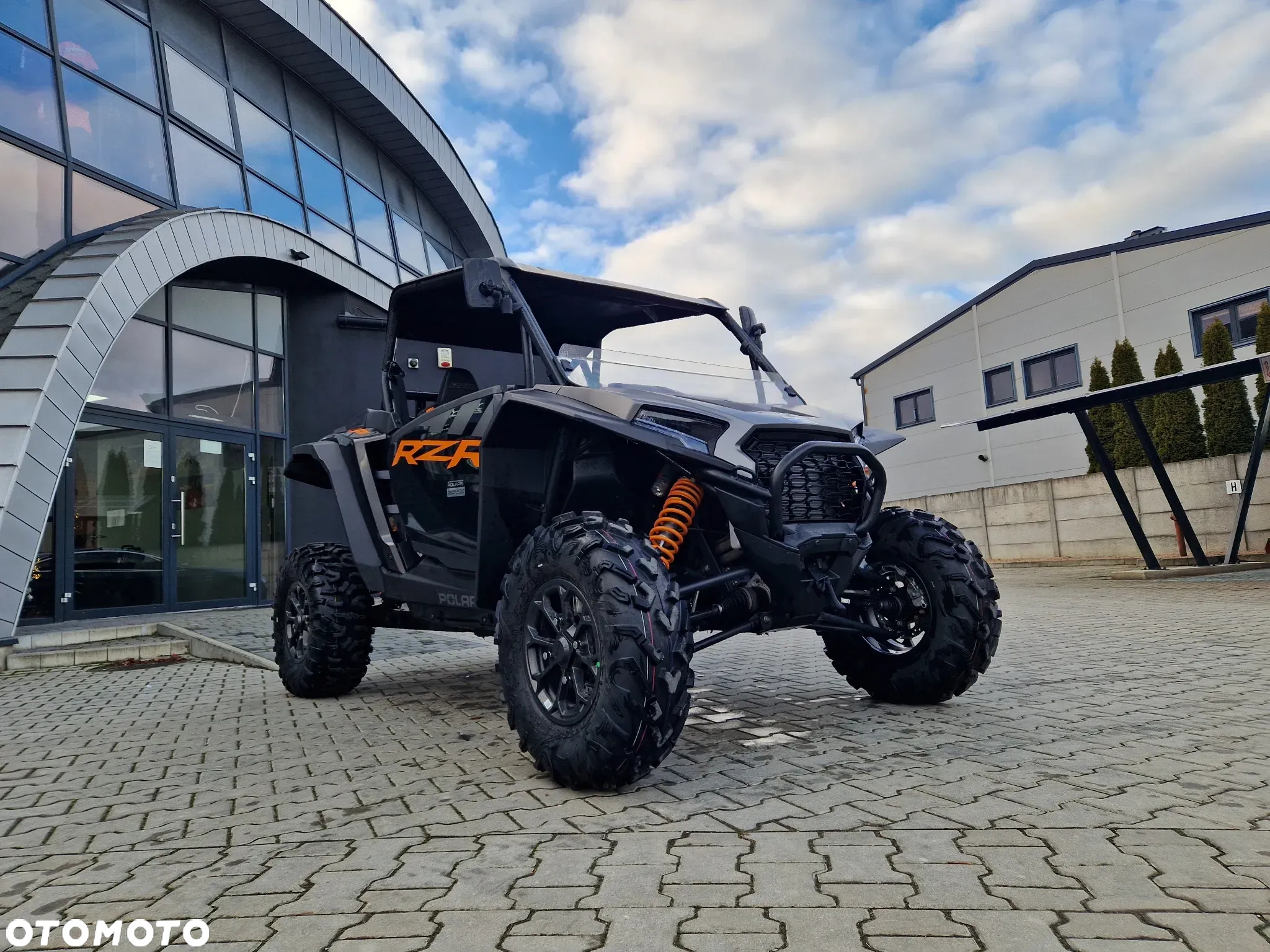 Polaris RZR - 8