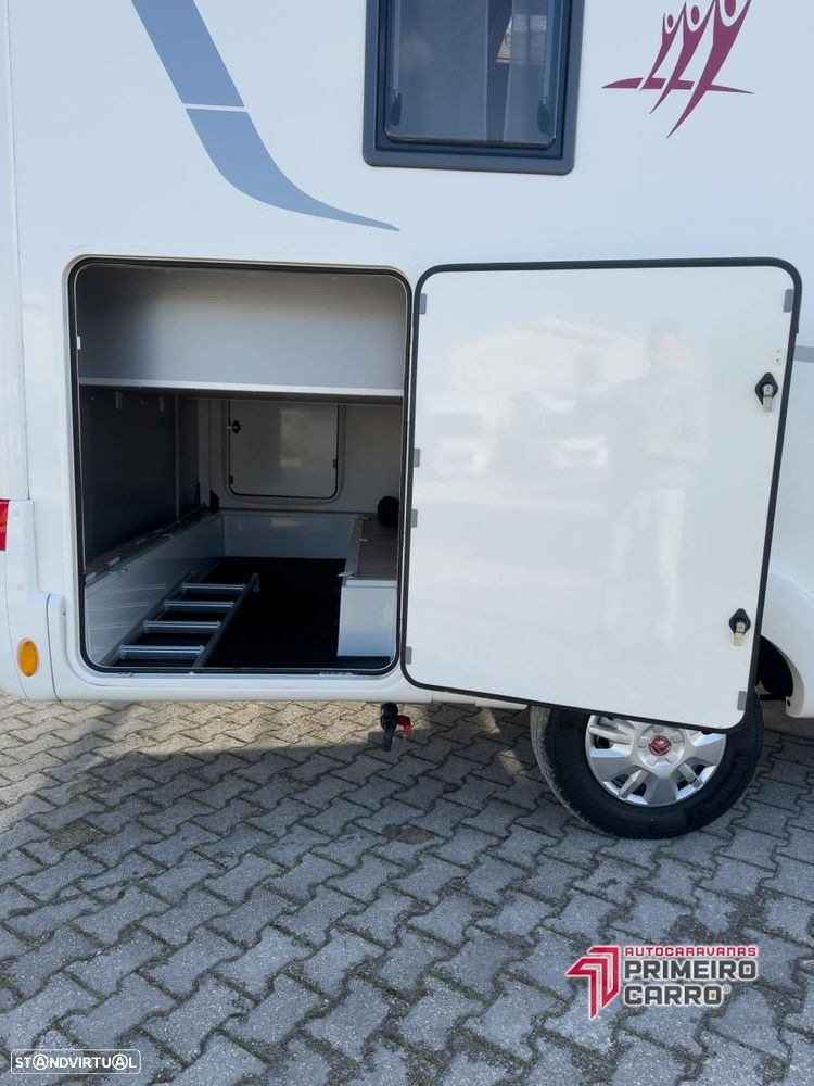 Rapido Serie 8F 880F cama central e basculante - 42