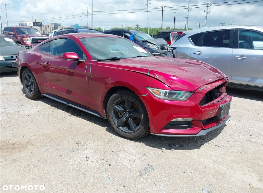 Ford Mustang - 1